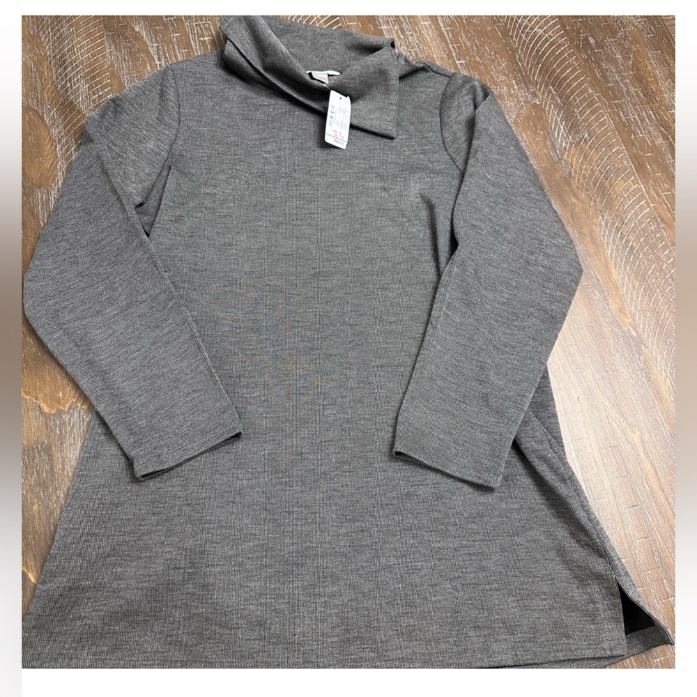 Gray Long Sleeve Top